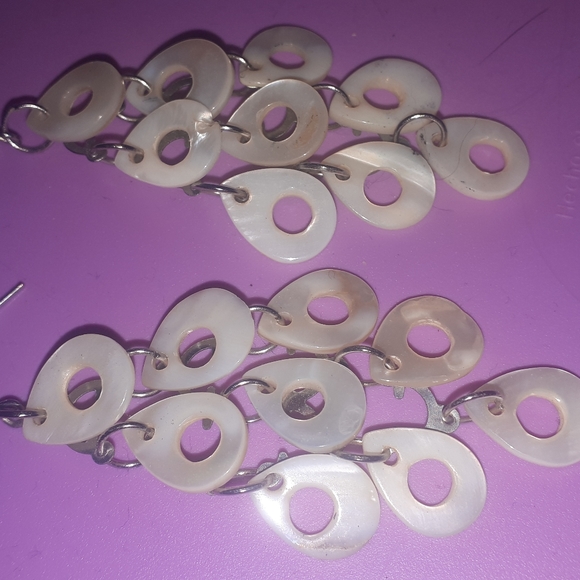 Dangle shell earrings - Picture 3 of 3